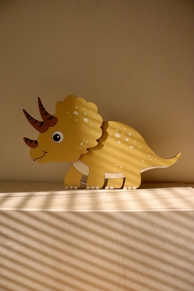 Dinosaur wall lamp