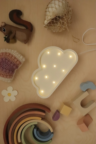 Mini Oblak drvena LED noćna lampa Bela