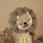 Lav drvena LED noćna lampa
