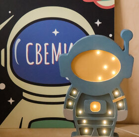Wooden LED lamp Astronaut