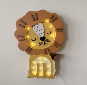 Lav LED lampa
