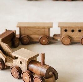 Voz drvena igračka