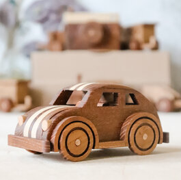 Retro autić drvena igračka